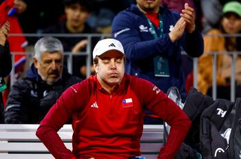 VIDEO | Massú enojadísimo: hinchas de la U interrumpieron la serie de Chile en Copa Davis