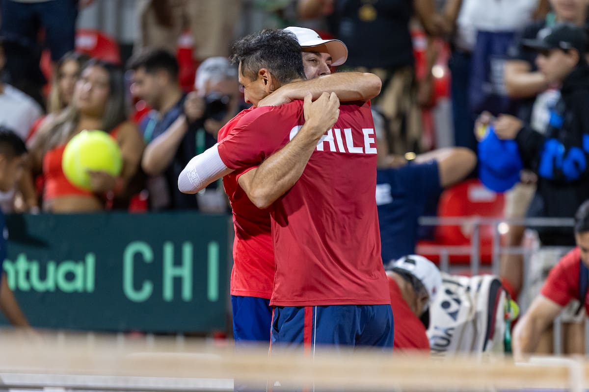 El héroe olímpico ha guiado al recambio de su generación, como Alejandro Tabilo. Foto: Felipe Escobedo / En Cancha