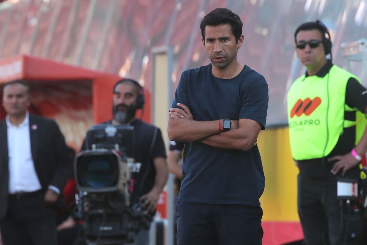 sigue buscando encontrar el mejor rendimiento del equipo. Foto: Agencia Aton.