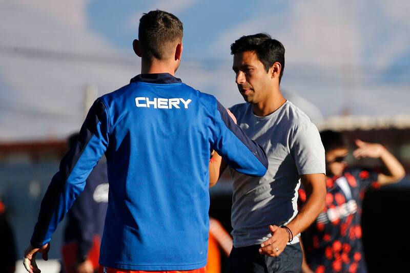 , entrenador de la Universidad Católica. Foto: Agencia Aton.