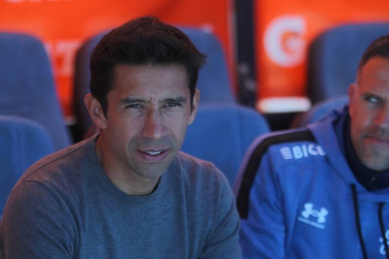 , entrenador de Universidad Católica. Foto: Agencia Aton.