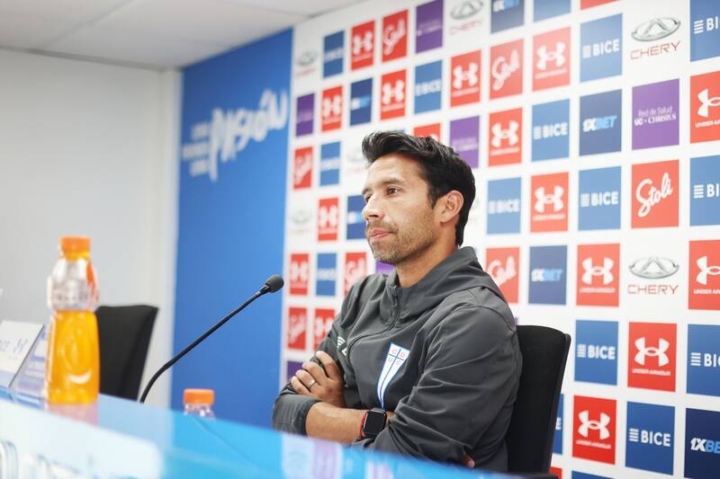 , entrenador de Universidad Católica. Foto: Agencia Aton.