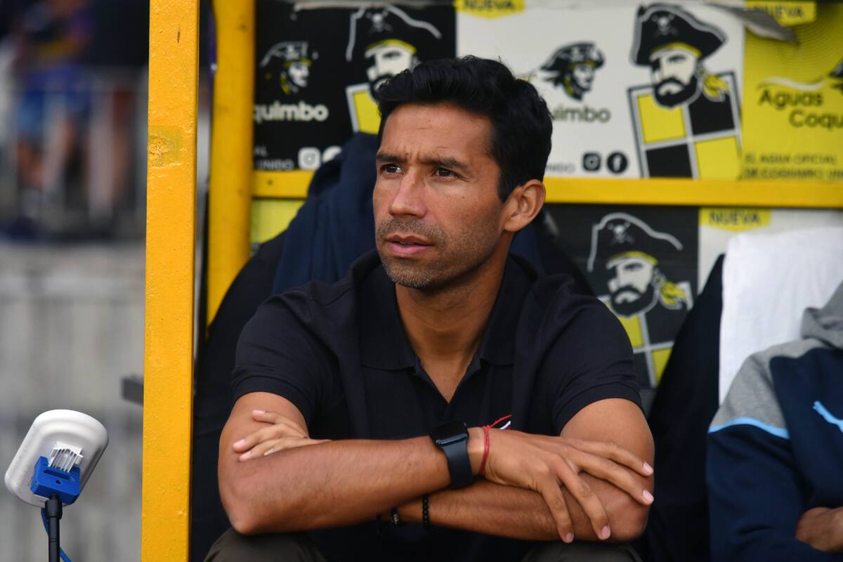 entregó su visión del fútbol chileno. Foto: Agencia Aton.