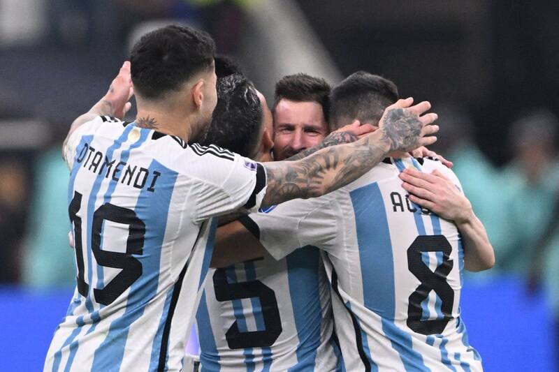 Nicolás Otamendi podría fichar en Flamengo de Jorge Sampaoli.