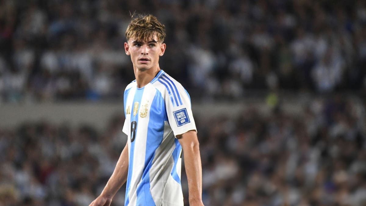 La rodilla de Nico Paz enciende las alarmas en Argentina: Emiliano Buendía es el elegido de Scaloni ante una inminente baja