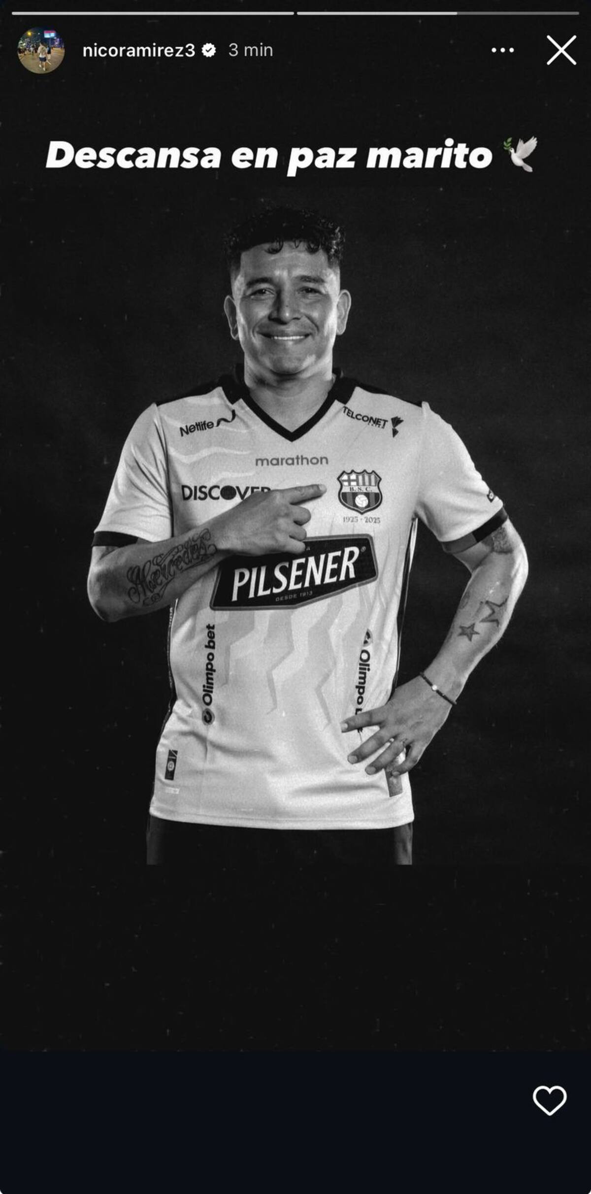 El mensaje que subió el defensor tras la muerte de Mario Pineida.