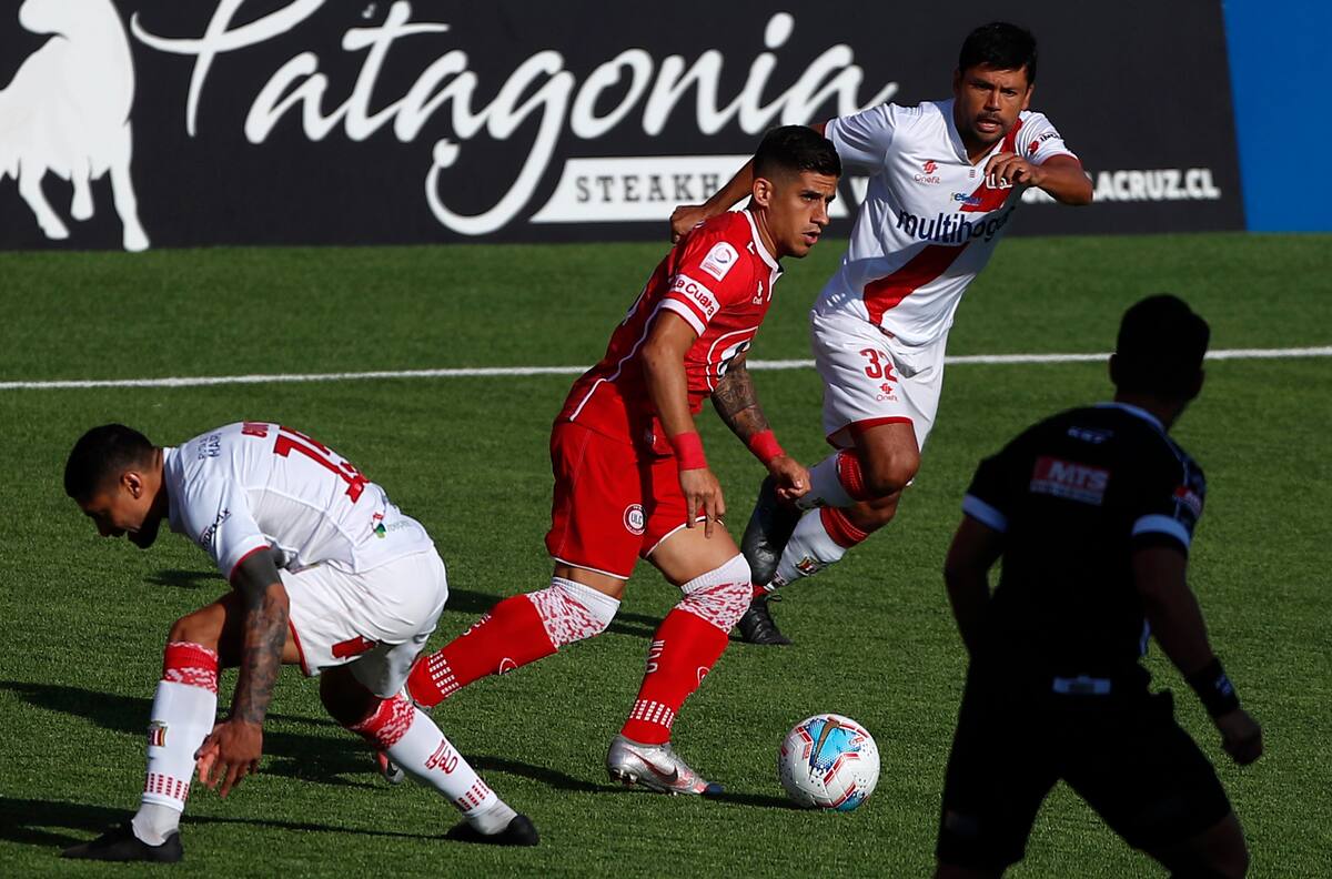 Everton apunta alto y sondea a compañero de Lionel Messi en Inter de Miami