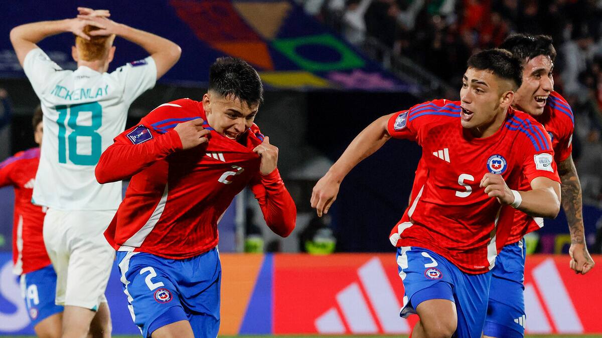 El “nuevo” lateral izquierdo que gana Fernando Ortiz en Colo Colo tras el debut de La Roja en el Mundial Sub 20
