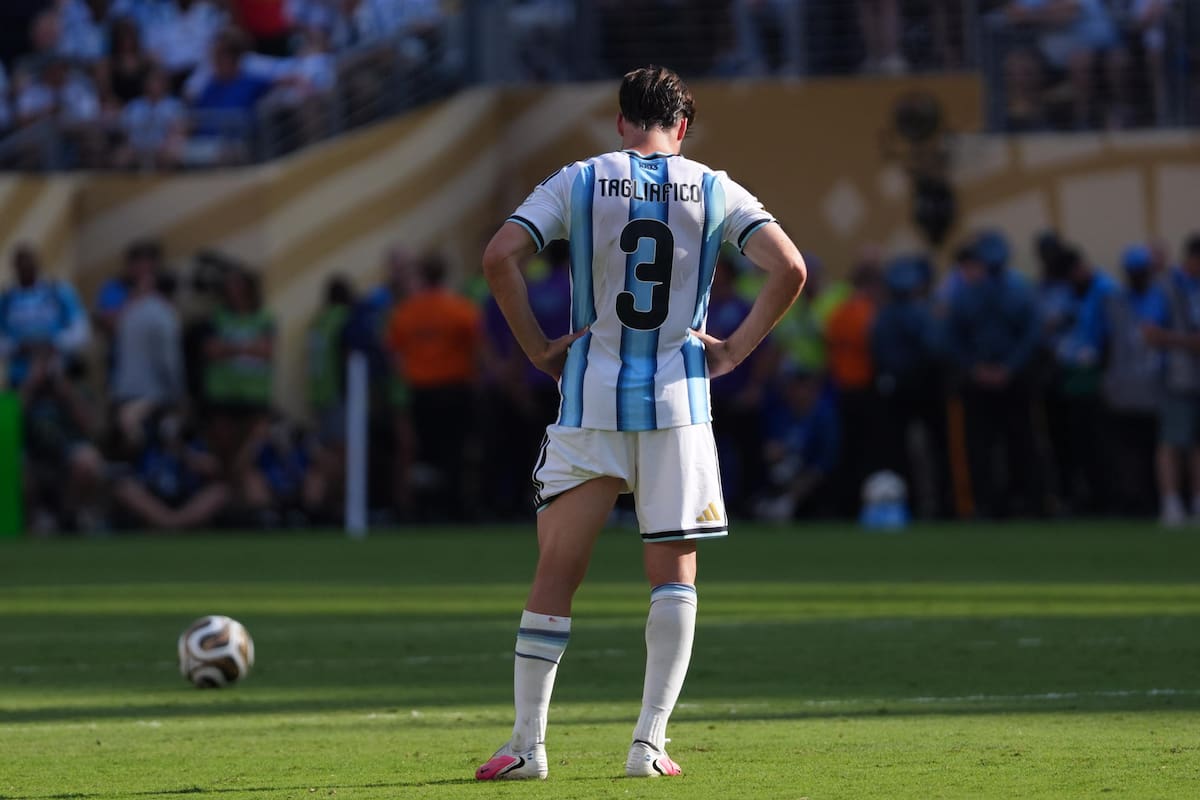 El lateral escribió una emotiva carta. Foto: EFE.