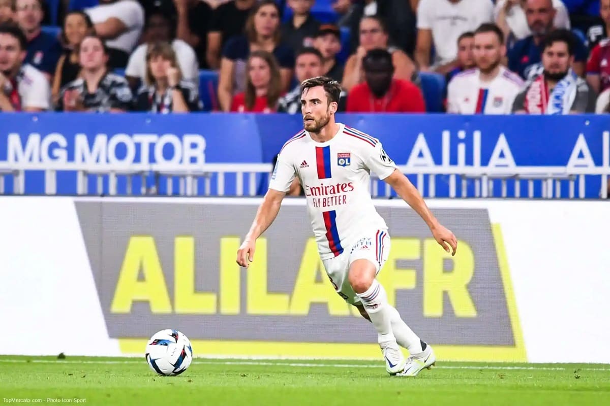 Betis, Barcelona y Villareal están interesados en Tagliafico