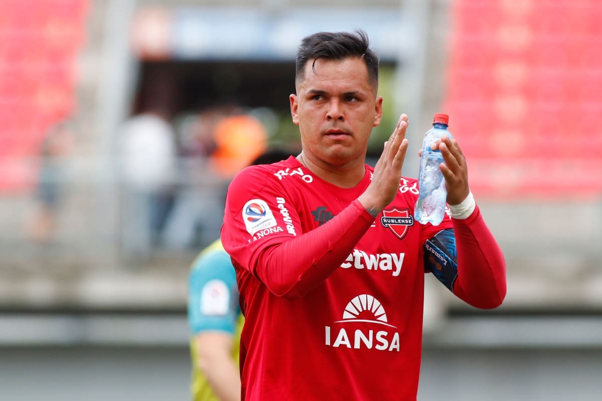 encontró club tras seis meses fuera de las canchas.