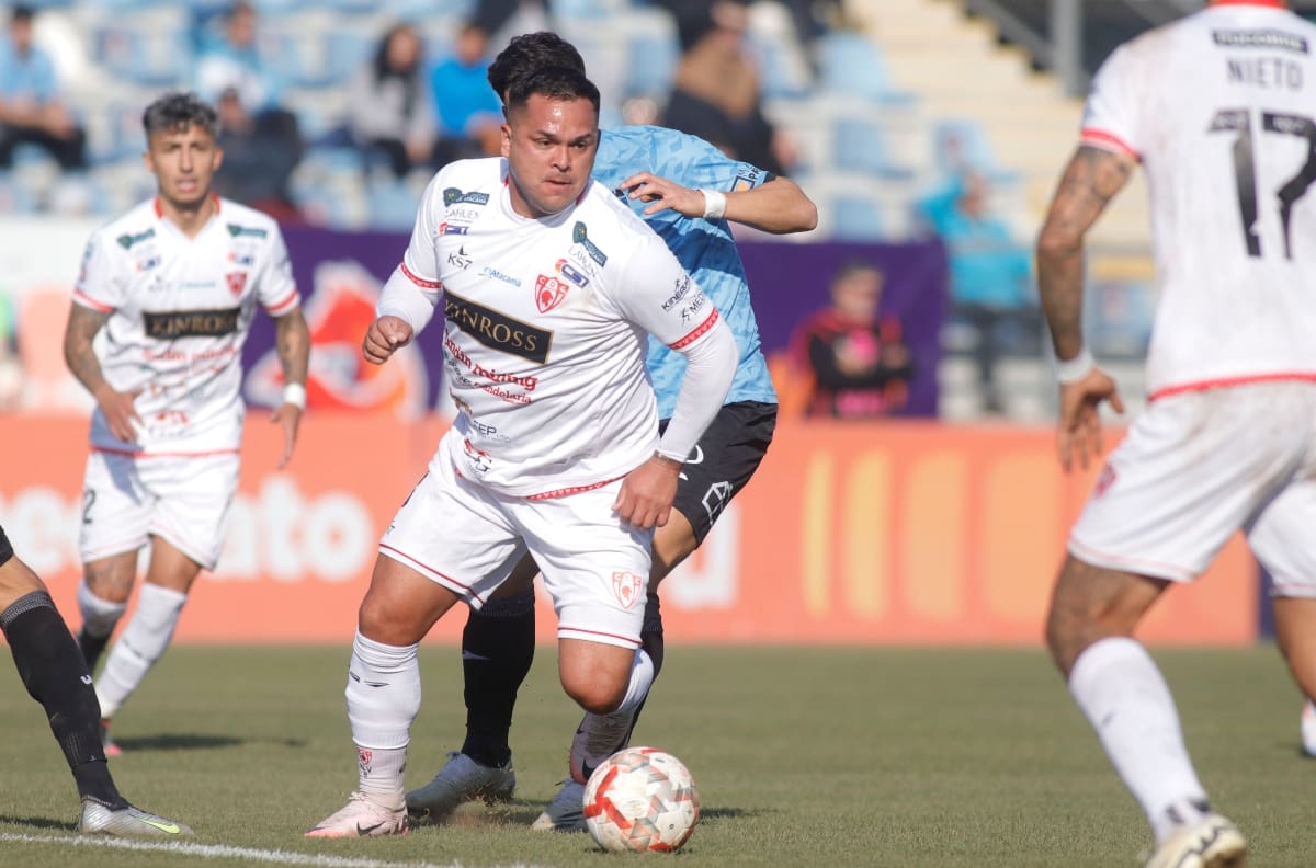 Sobrepeso y su polémica ante la UC: los motivos que sentenciaron la salida de Nicolás Vargas de Copiapó