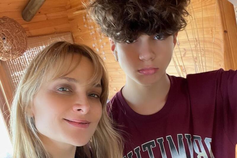 está feliz por el talento musical que heredó su hijo, León Lagos.