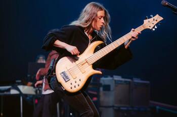 Bajista de Incubus, Nicole Row, sorprende a sus seguidores chilenos con emotivo gesto en redes sociales