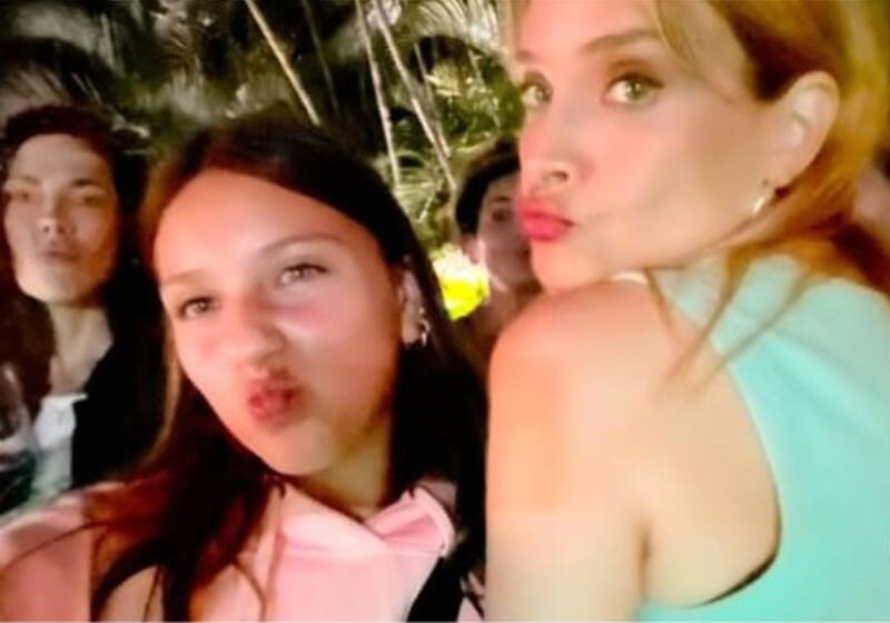 La artista define a su hija como su compañera de viajes. Créditos: Instagram