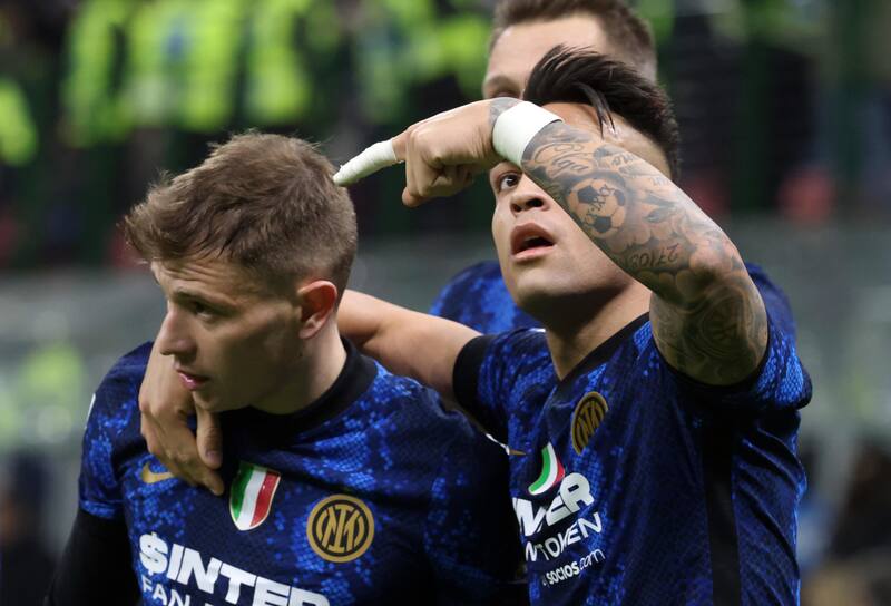 estarían en conversaciones para renovar su vínculo con el Inter. Foto: EPA-EFE/MATTEO BAZZI