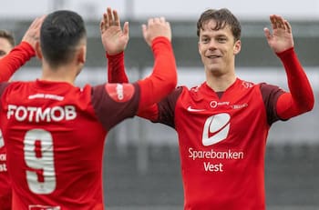 El chileno que calienta motores con un doblete para su inicio de temporada en Europa