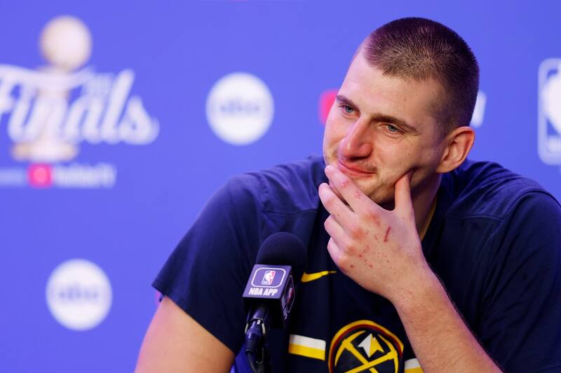 Nikola Jokic aún no asegura su presencia en París 2024.