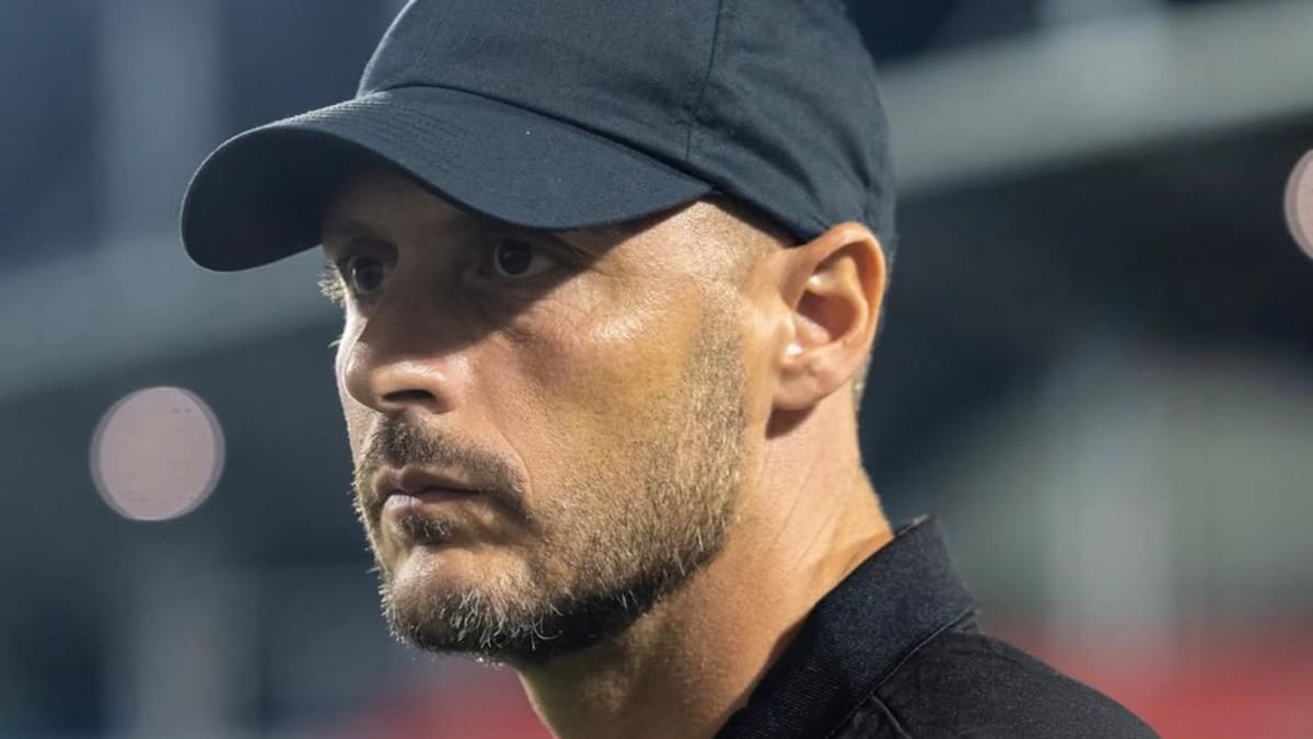 DT sorprende con su salida de Chile: “Me han estado engañando; me obligan a poner de titular a un jugador”