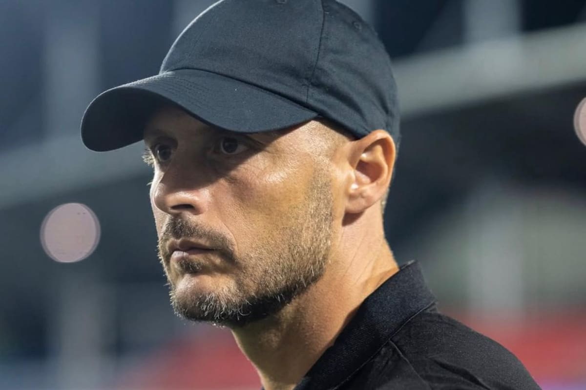 El entrenador griego tiene conversaciones avanzadas para ser el nuevo DT de General Velásquez. Foto: Herrera FC en Instagram.