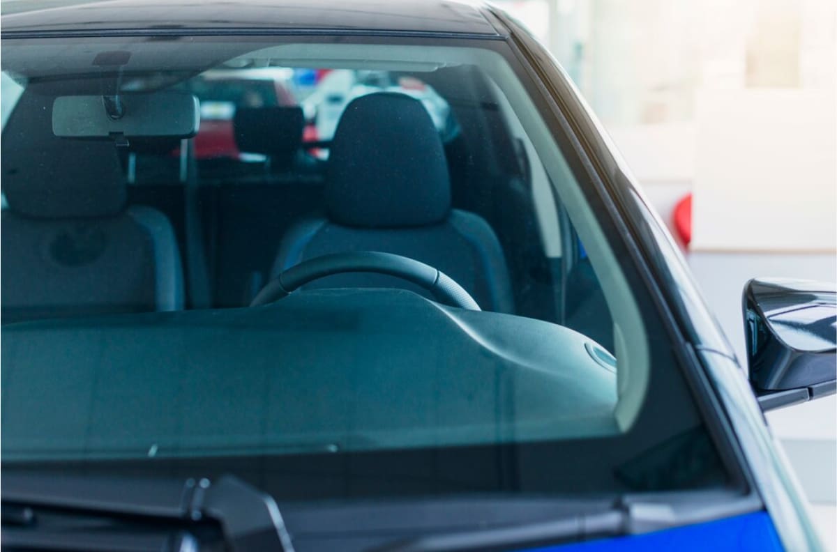 Gigantesca automotriz no escapa de sus crisis y despide al 30% de sus trabajadores en Chile