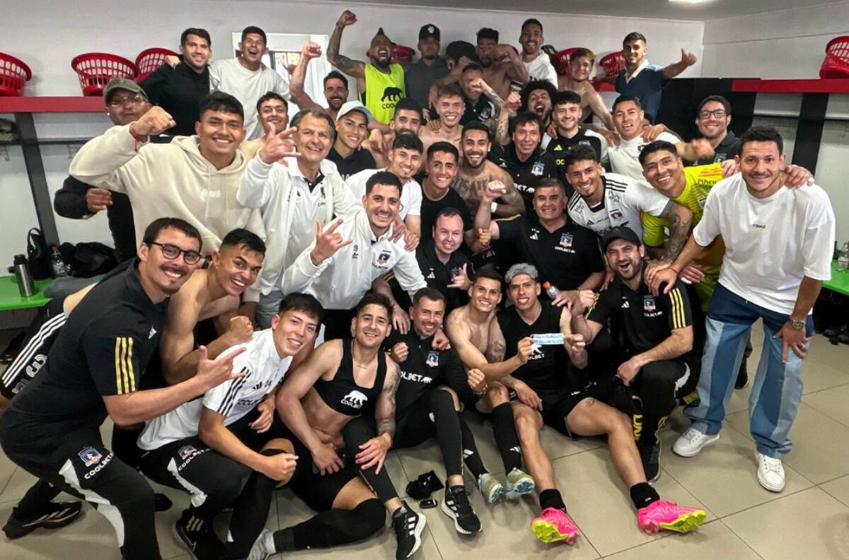Lo echaron de Colo Colo pero festejó la victoria sobre Palestino con los jugadores en el camarín