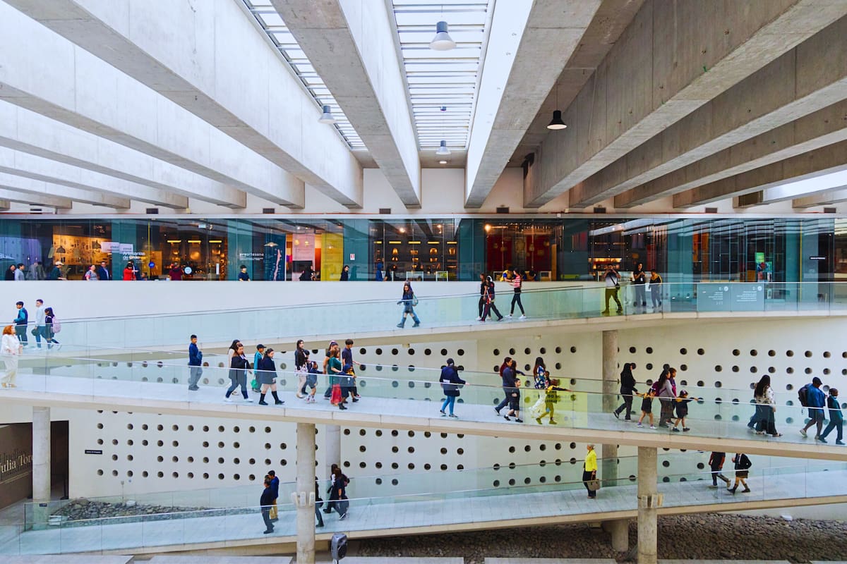La nueva exposición gratuita en Santiago para llenar de cultura el invierno. Foto: Centro Cultural La Moneda en Instagram.