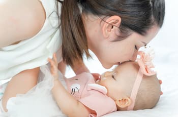 Estos son 10 nombres de niña con el significado religioso más hermoso, según la IA