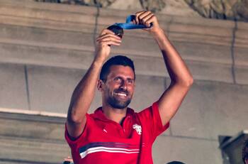 VIDEO | Parecía un estadio: Novak Djokovic es recibido como héroe en Serbia