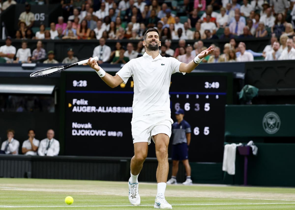 Nole avanzó a semifinales de Wimbledon. Foto: EFE.