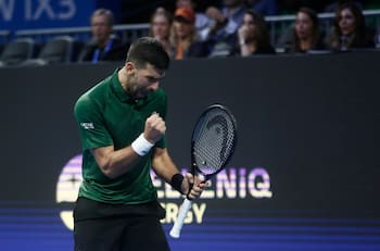 Djokovic le ganó la final de Atenas y lo dejó fuera del ATP Finals en el último torneo del año