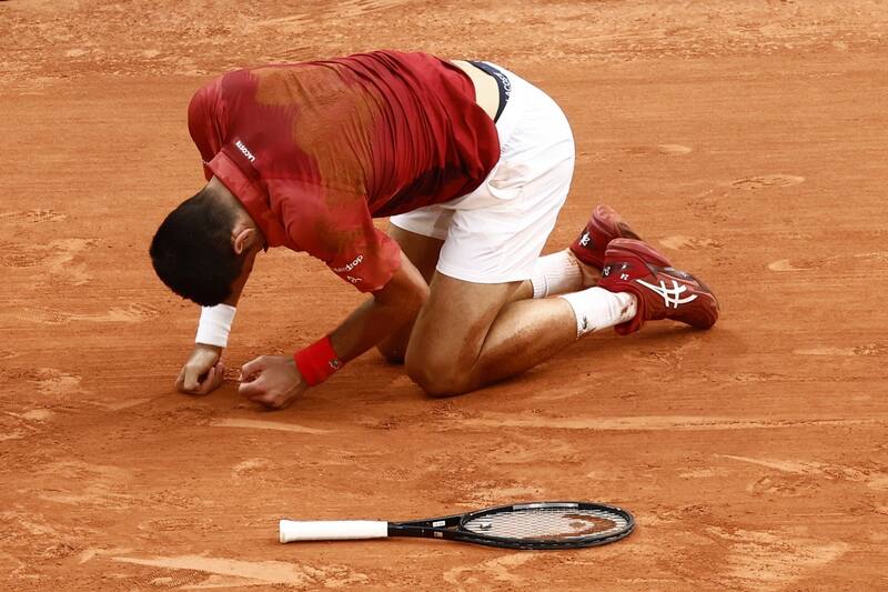 Novak Djokovic se bajó de Roland Garros y perderá el número uno del mundo. EFE