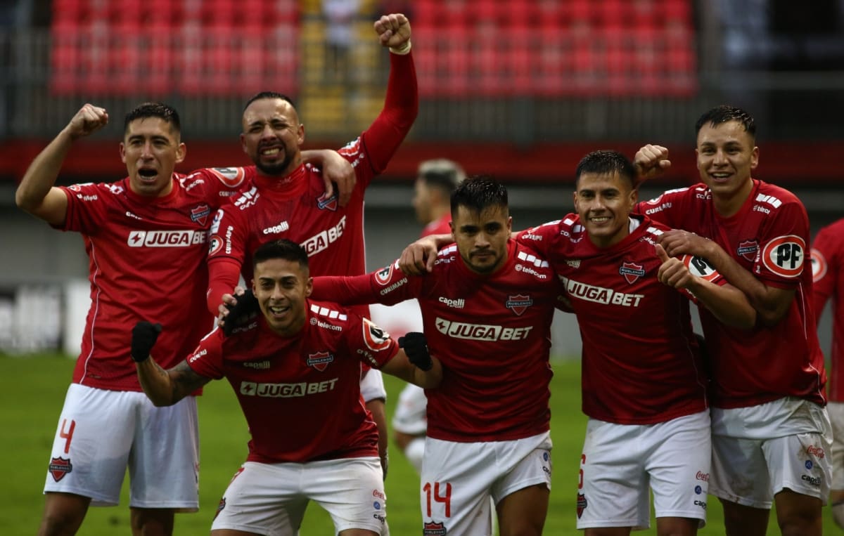 Ñublense es el décimo plantel más avejentado del fútbol chileno. Foto: Aton