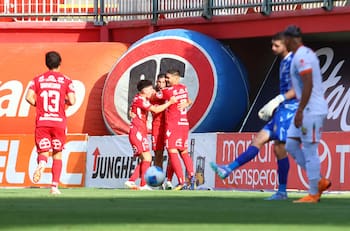 Ñublense cierra la temporada con una goleada sobre Cobresal