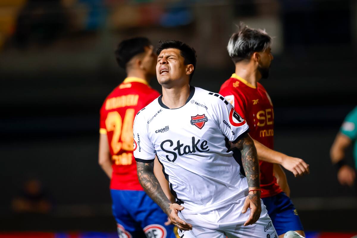 sufrió una dura goleada ante Unión Española. Foto: Aton