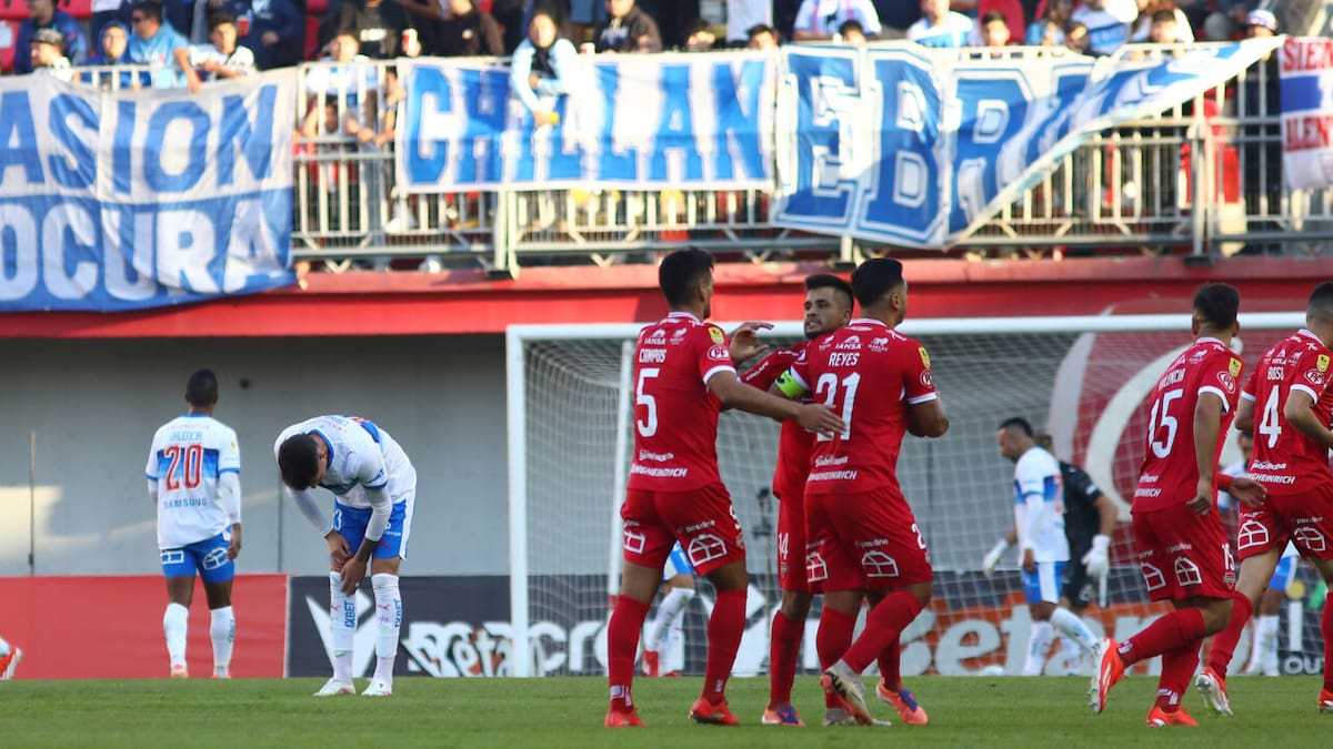 Ñublense se hizo fuerte en casa y derrotó a la UC en la Copa de la Liga