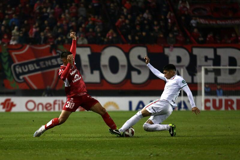 La serie entre equipos chilenos tendrá una curiosidad: se disputará íntegramente en el Estadio Ester Roa.