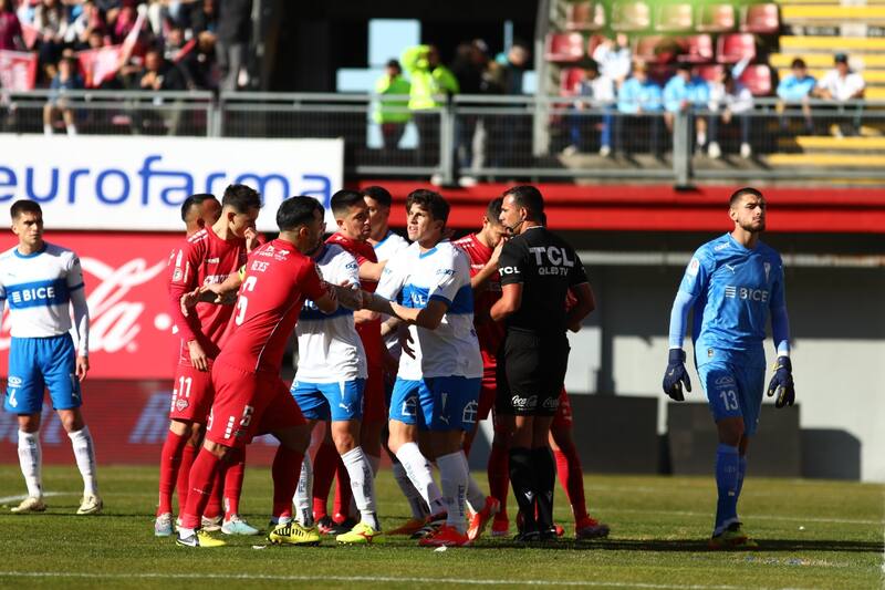 terminó con polémica en Chillán. Foto: Agencia Aton.