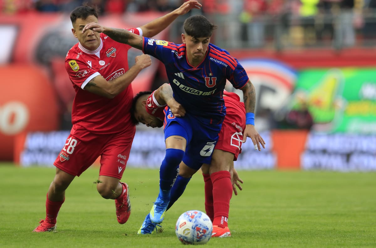 Ñublense logró un agónico triunfo ante la U y se mete en la parte alta