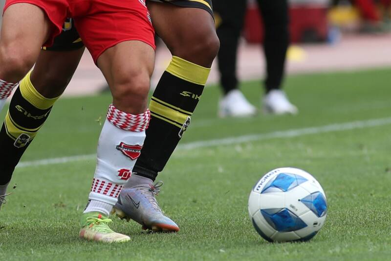 Ñublense y Coquimbo Unido lo pasan mal con el estado de la cancha de sus estadios (Foto: Aton).