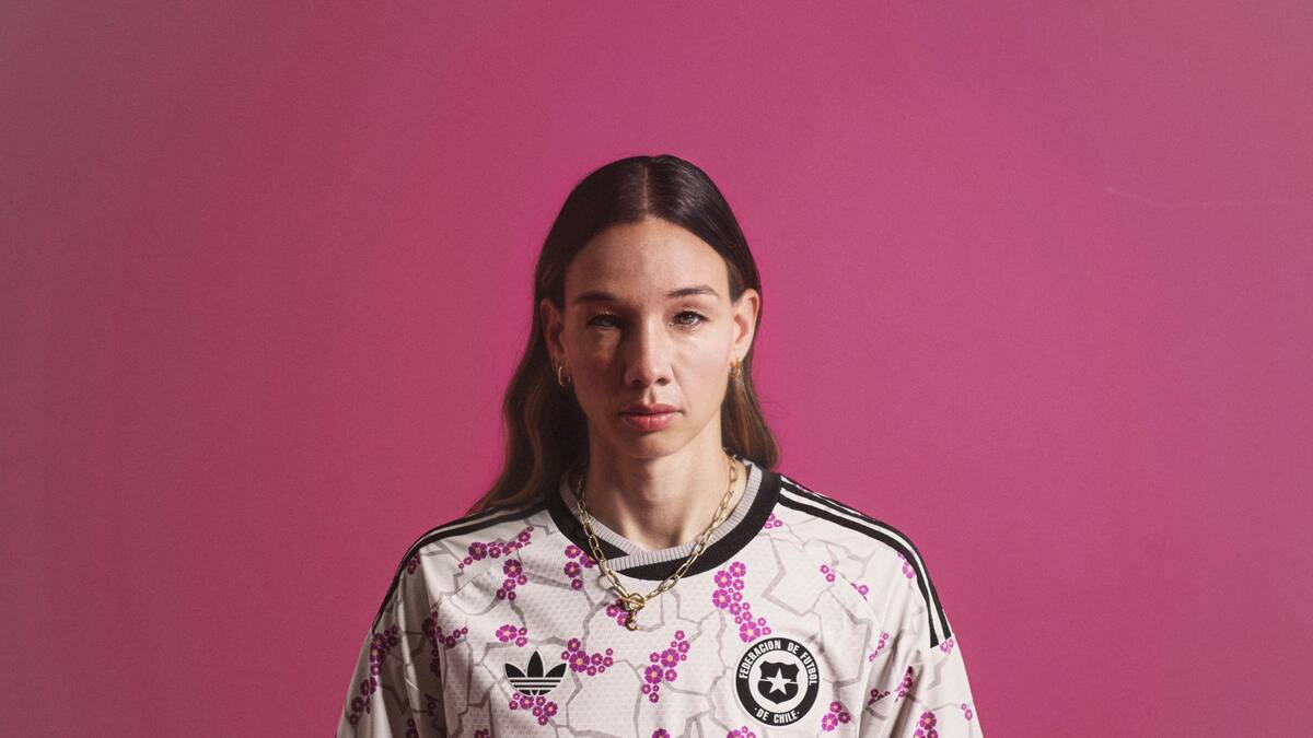 IMÁGENES: Así será la sorprendente nueva camiseta de la Selección Chilena