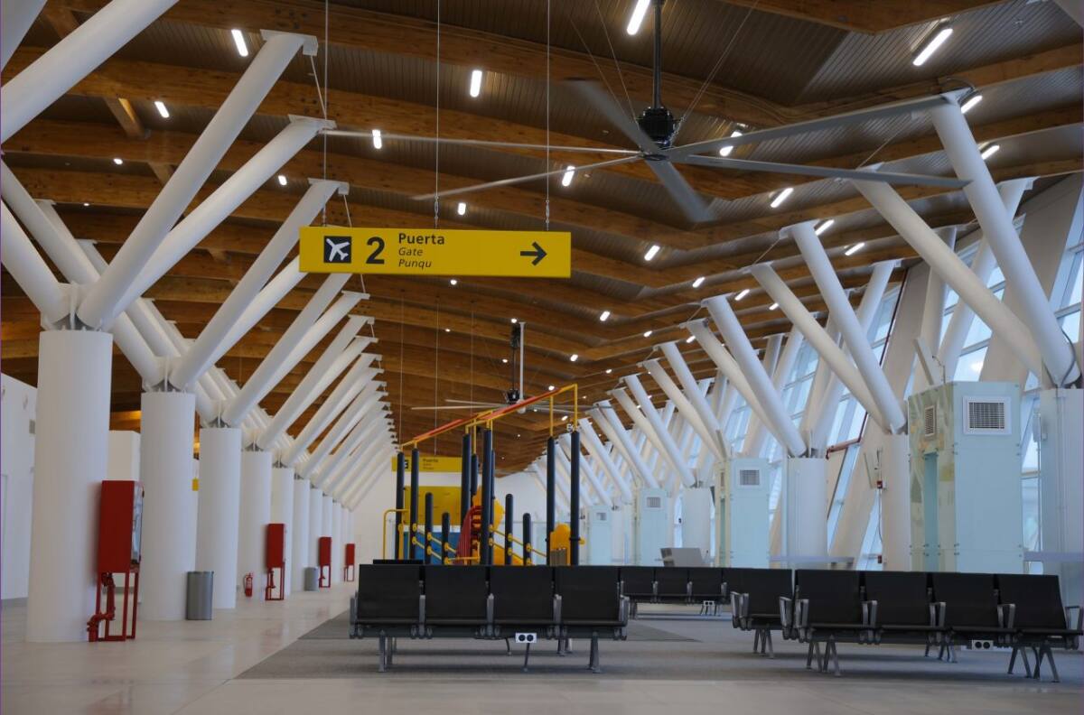 Ya fue estrenado: estratégico aeropuerto chileno luce su nueva cara tras millonaria inversión