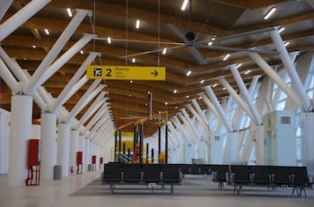 Ya fue estrenado: estratégico aeropuerto chileno luce su nueva cara tras millonaria inversión