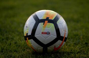 Corte de Apelaciones ordena suspender duelo del fútbol chileno