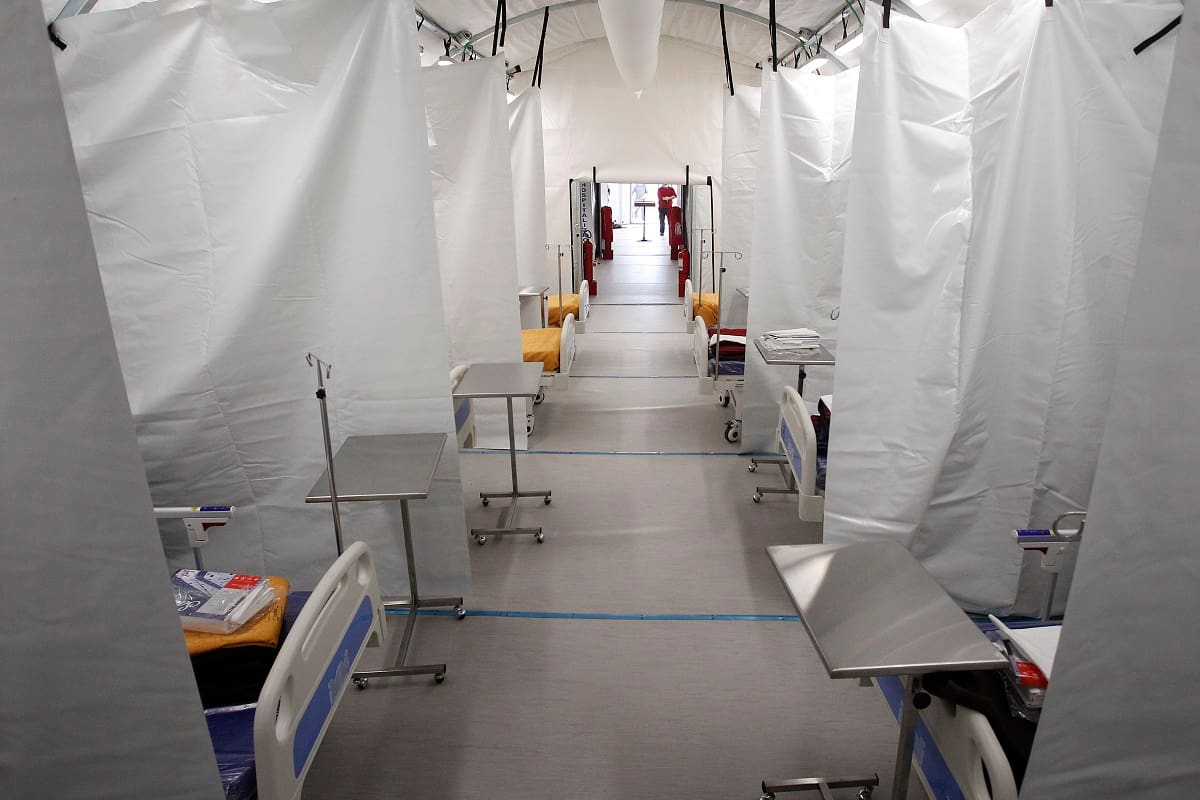 Santiago, 24 de Mayo 2020
Realizan visita al nuevo Hospital Modular Sotero del Rio que agregara 100 nuevas camas a la red de salud nacional en medio de la pandemia del coronavirus.
Dragomir Yankovic/Aton Chile