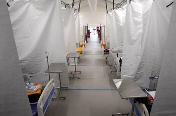 Posta Central aumenta capacidad y es el hospital con más camas críticas en el país