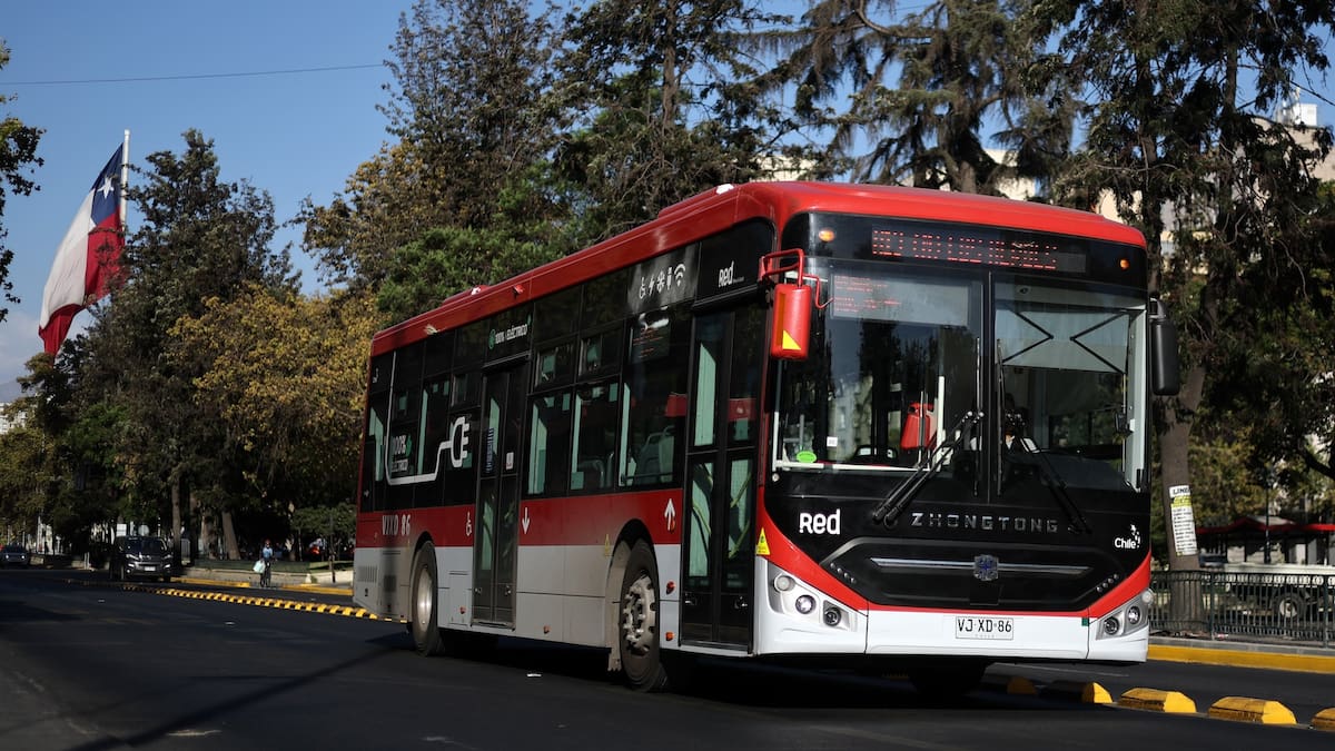Confirman nuevos recorridos de micros en Santiago: Conectarán a La Pintana, Puente Alto, La Florida y Macul con el Metro
