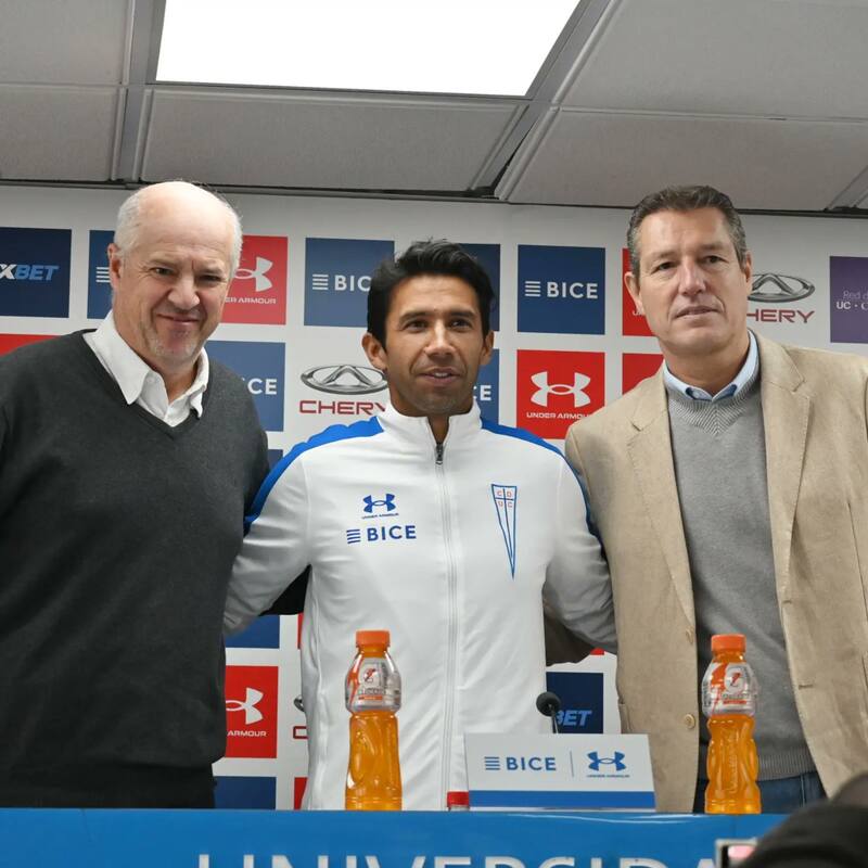 junto a Juan Tagle y José María Buljubasich (Foto: Cruzados)