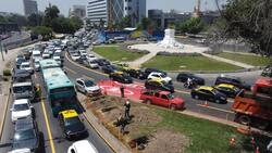 Paciencia: Confirman largo período de desvíos de tránsito en el centro de Santiago