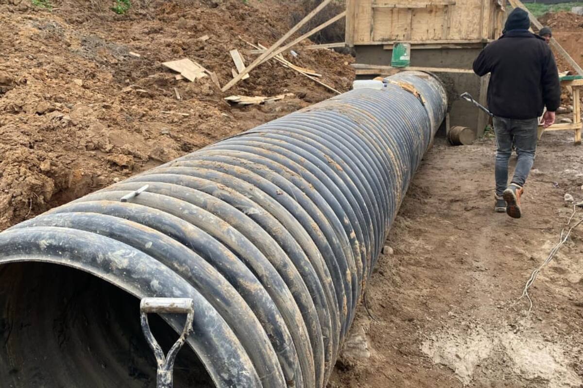 Las autoridades fiscalizaron las obras de la edificación durante esta mañana.